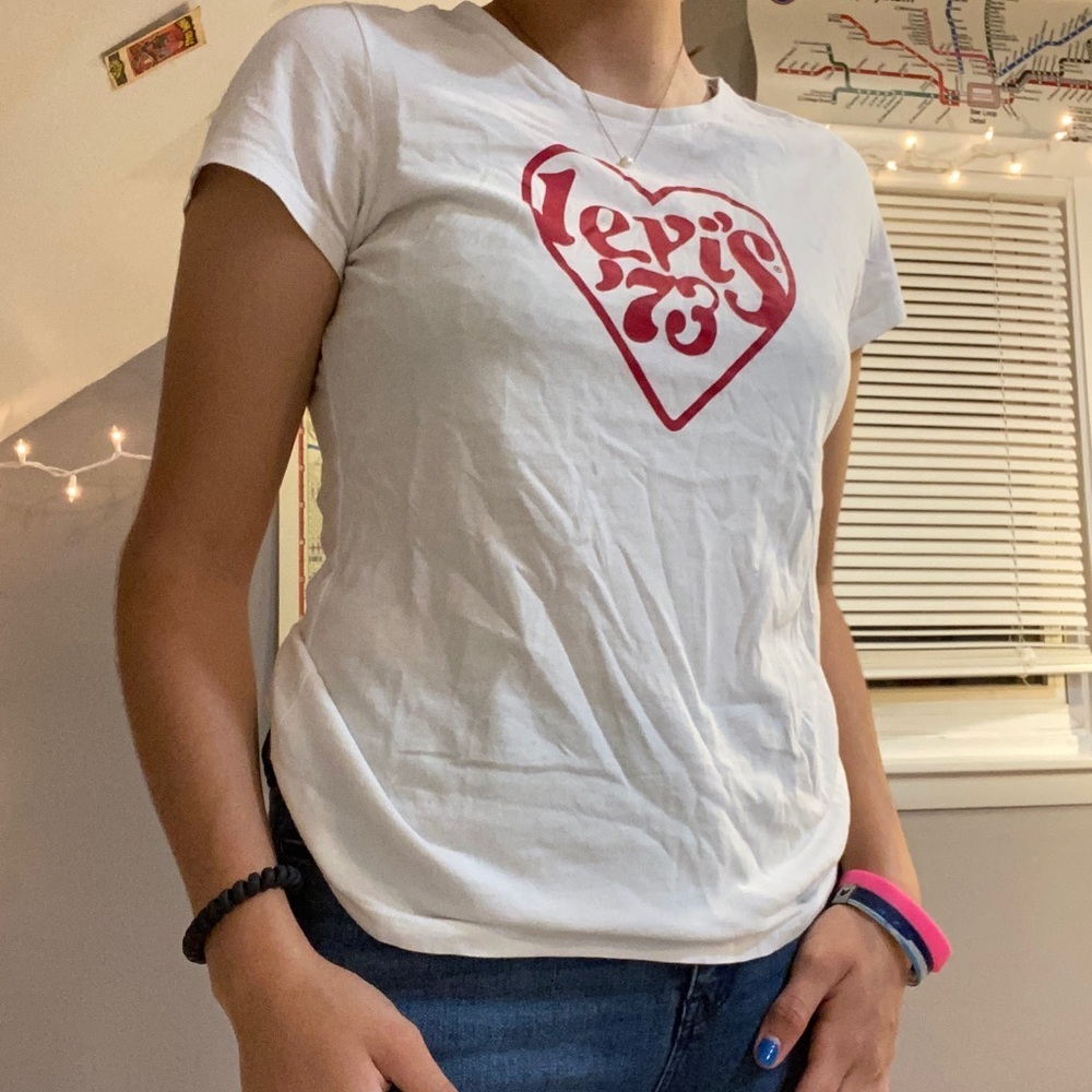 LEVIS HEART LOGO SHIRT - Picture 2 of 5